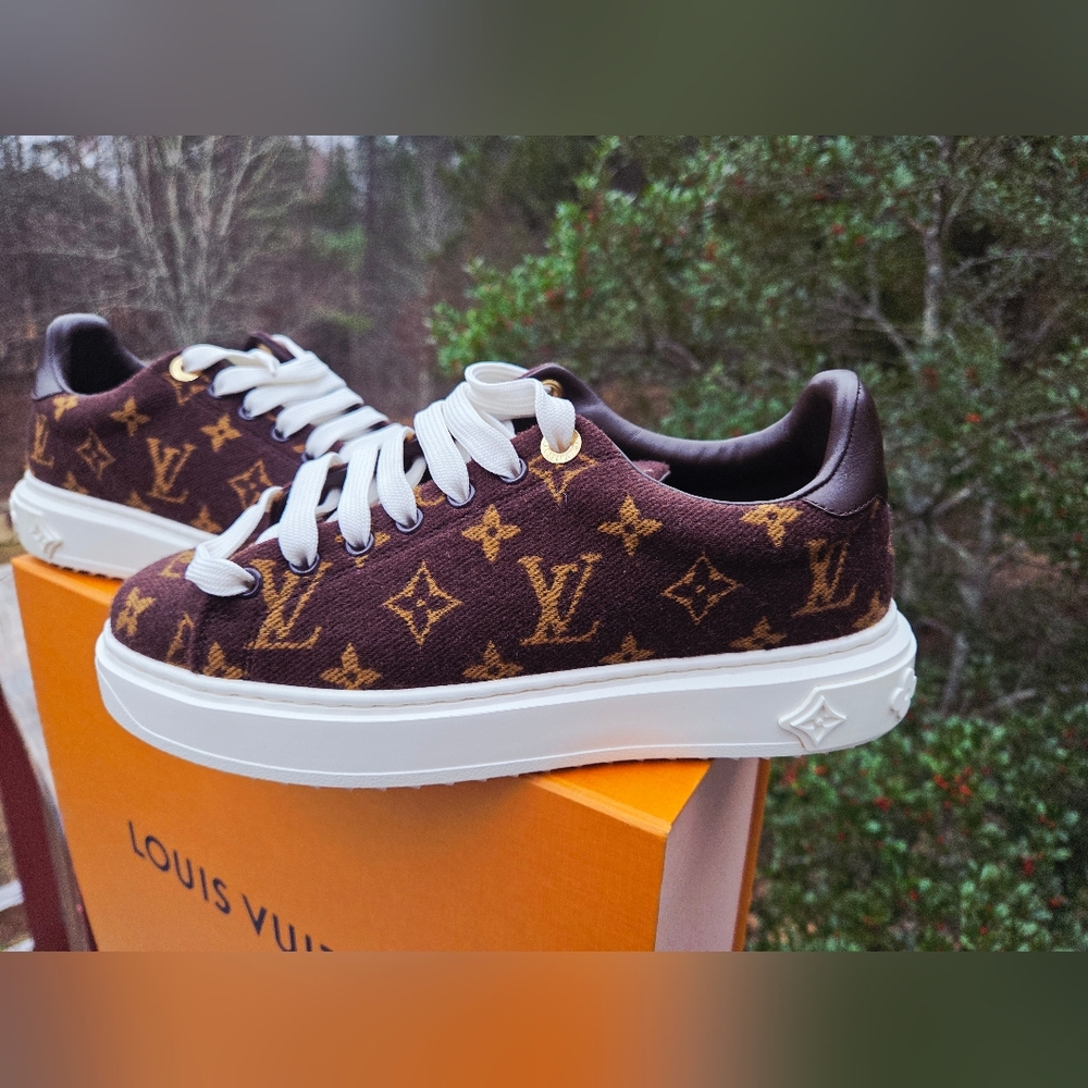 Louis Vuitton Monogram Sneakers - Picture 4 of 8